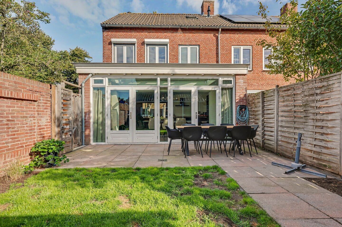 Hoekwoning te koop: Stadsweg 28, Geertruidenberg