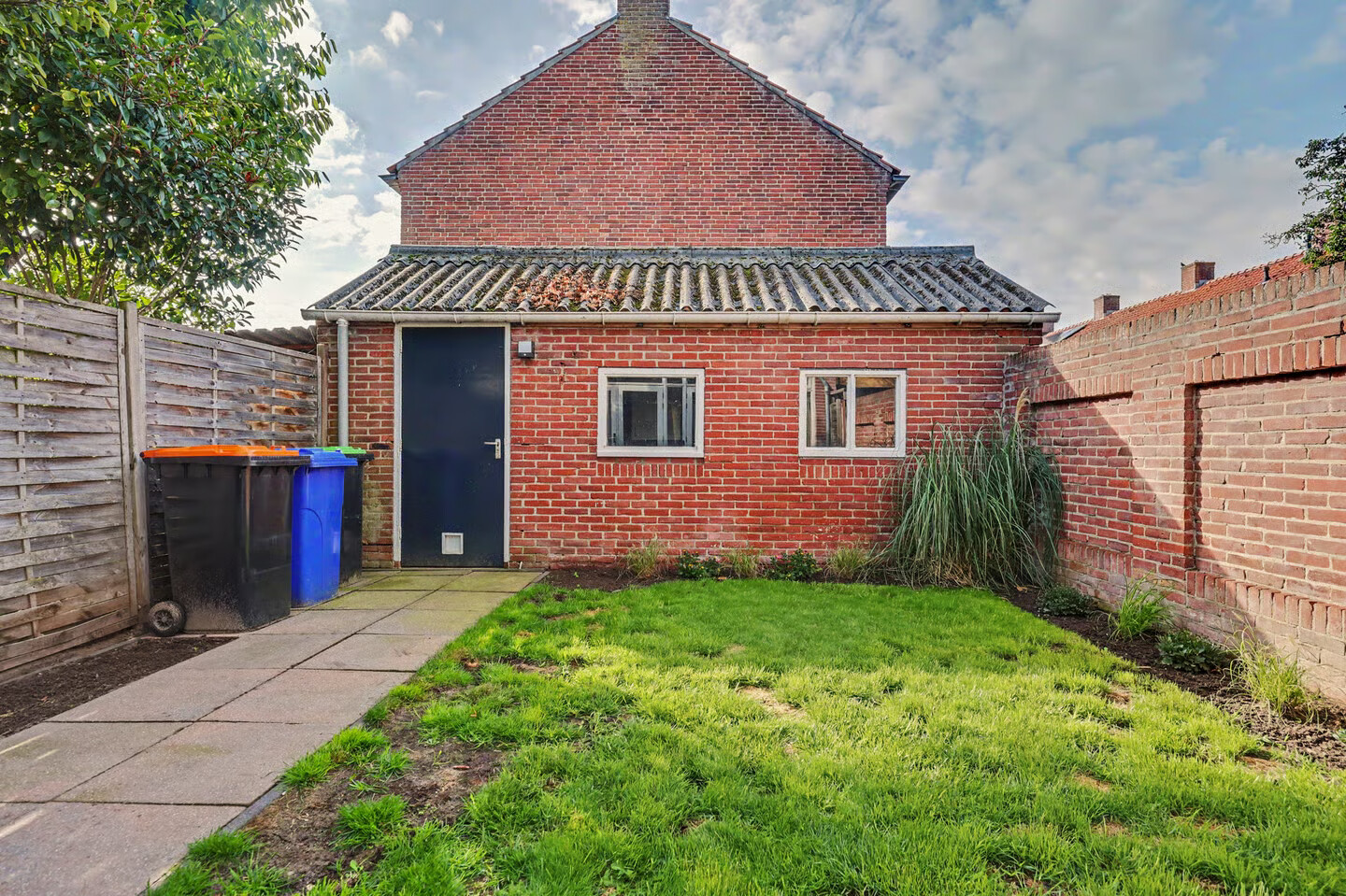Hoekwoning te koop: Stadsweg 28, Geertruidenberg