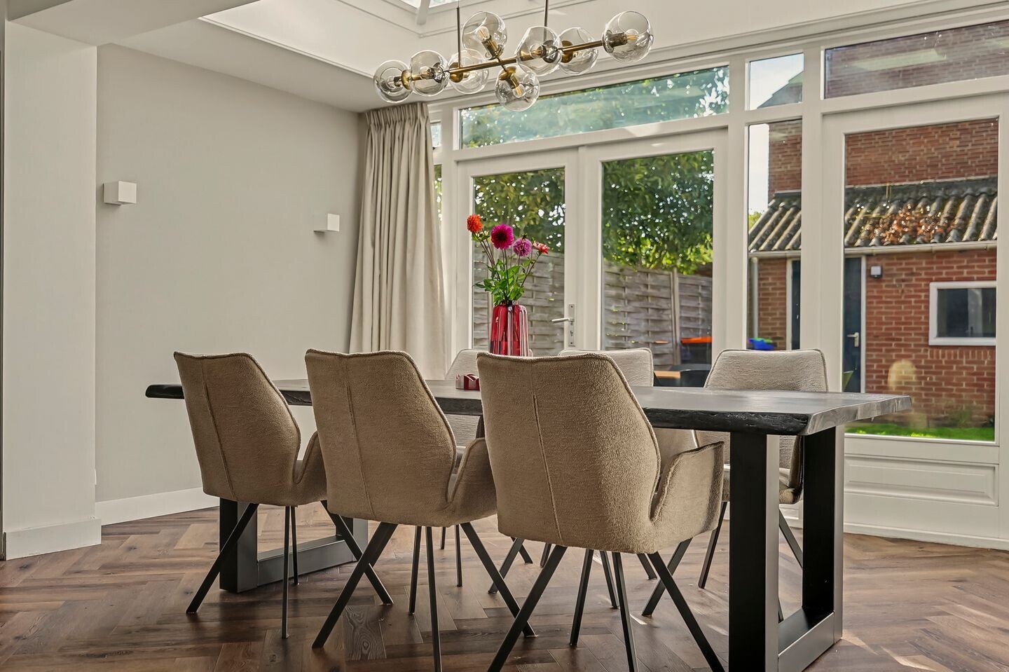 Hoekwoning te koop: Stadsweg 28, Geertruidenberg