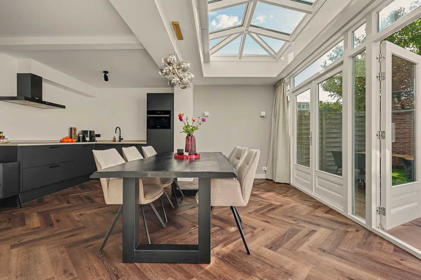 Hoekwoning te koop: Stadsweg 28, Geertruidenberg
