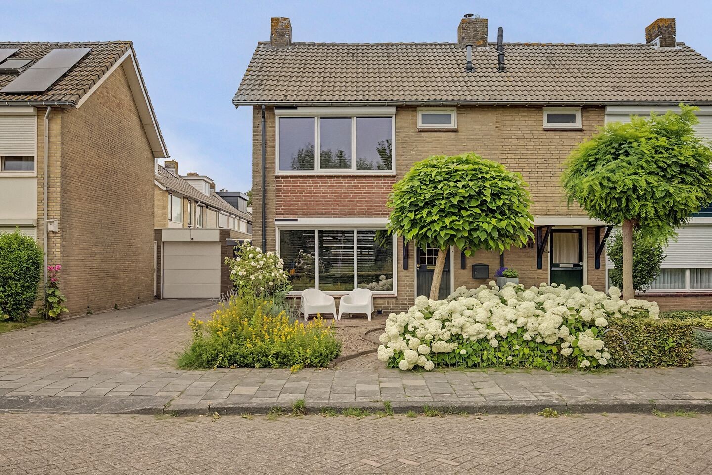 Twee-onder-één-kap te koop: Landonk 48, Raamsdonksveer