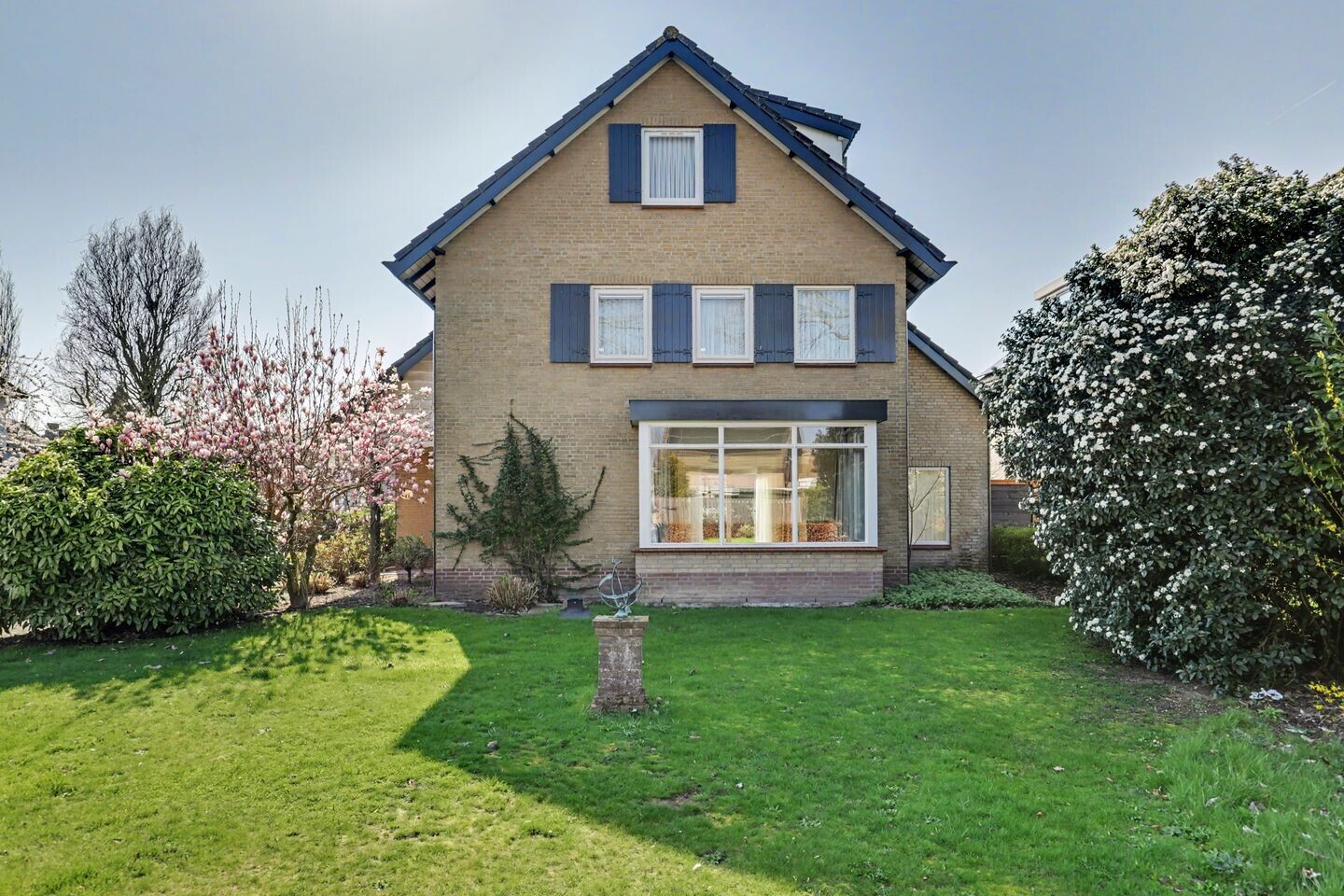 Vrijstaande woning te koop: de Bossen 18, Raamsdonksveer