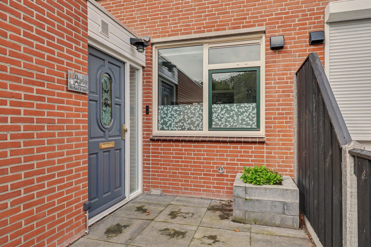 Tussenwoning te koop: Rijvoortshoef 260, Raamsdonksveer