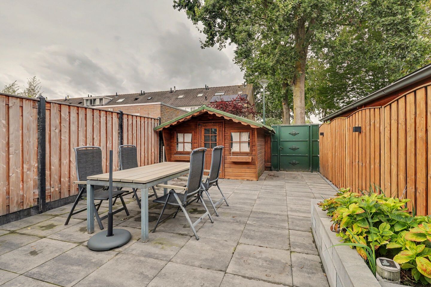 Tussenwoning te koop: Rijvoortshoef 260, Raamsdonksveer