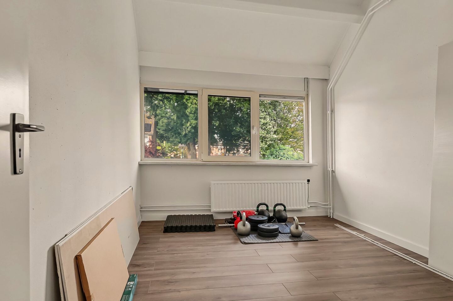 Tussenwoning te koop: Rijvoortshoef 260, Raamsdonksveer