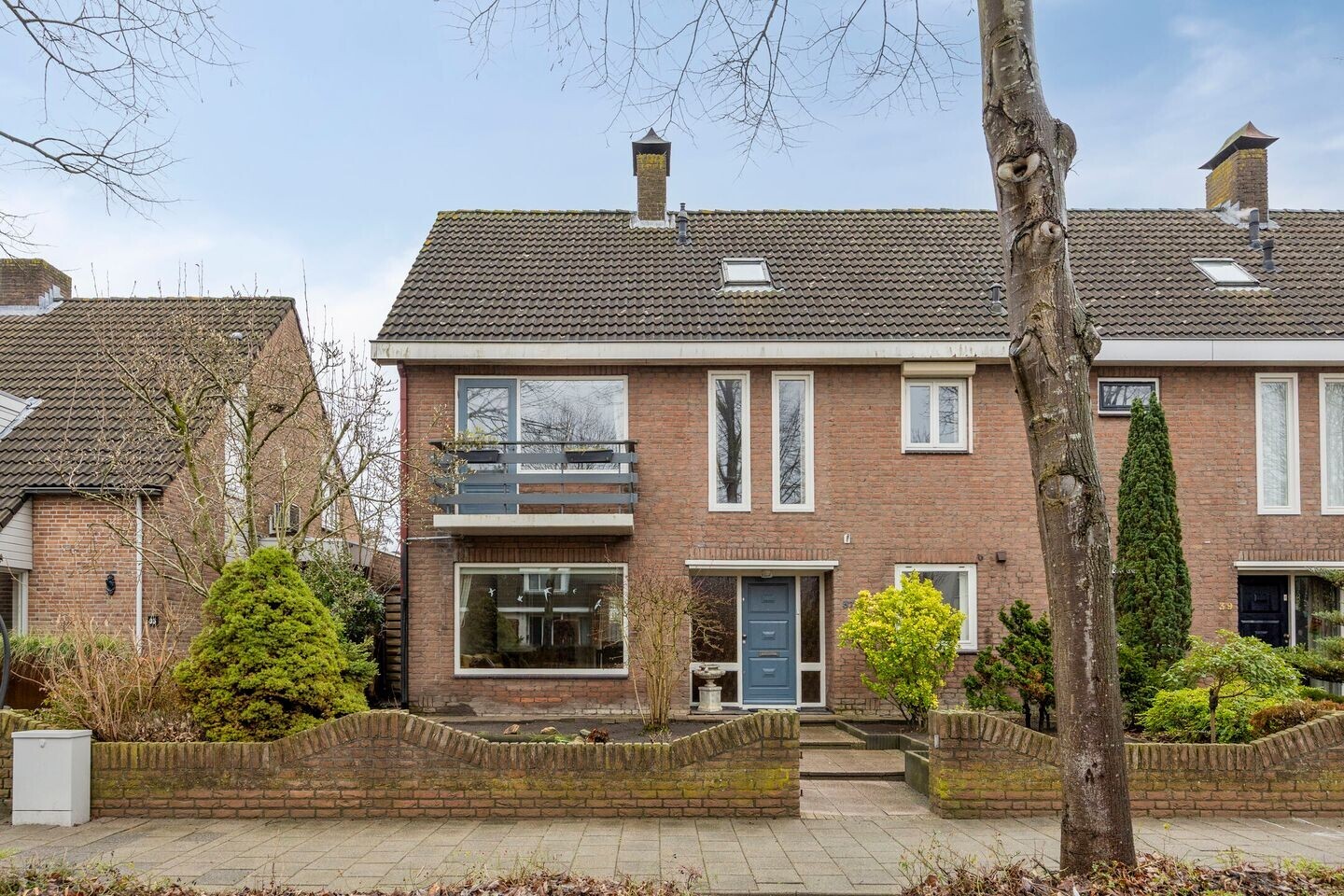 Tussenwoning te koop: Lindonklaan 37, Raamsdonksveer