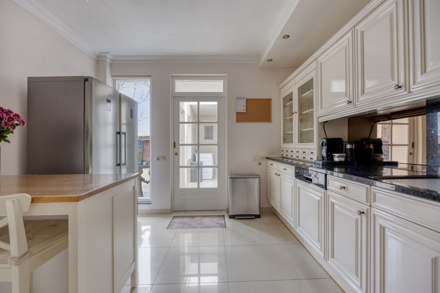 Tussenwoning te koop: Lindonklaan 37, Raamsdonksveer