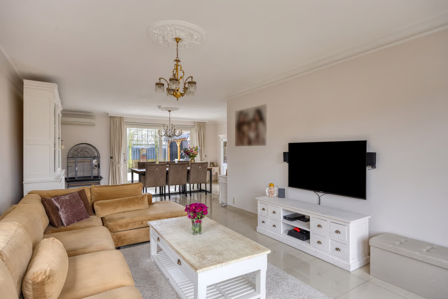 Tussenwoning te koop: Lindonklaan 37, Raamsdonksveer