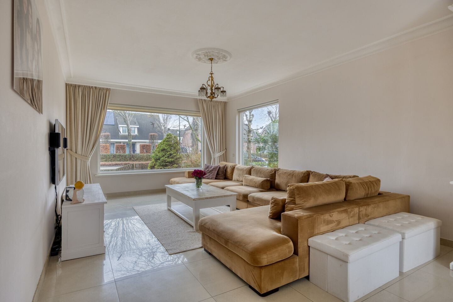 Tussenwoning te koop: Lindonklaan 37, Raamsdonksveer