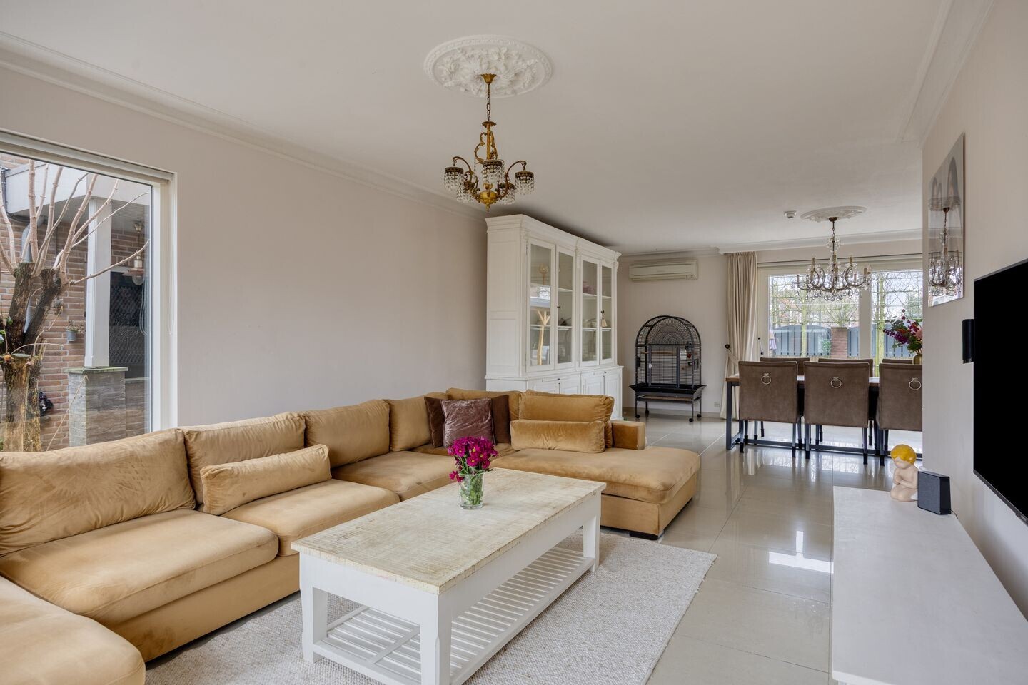 Tussenwoning te koop: Lindonklaan 37, Raamsdonksveer