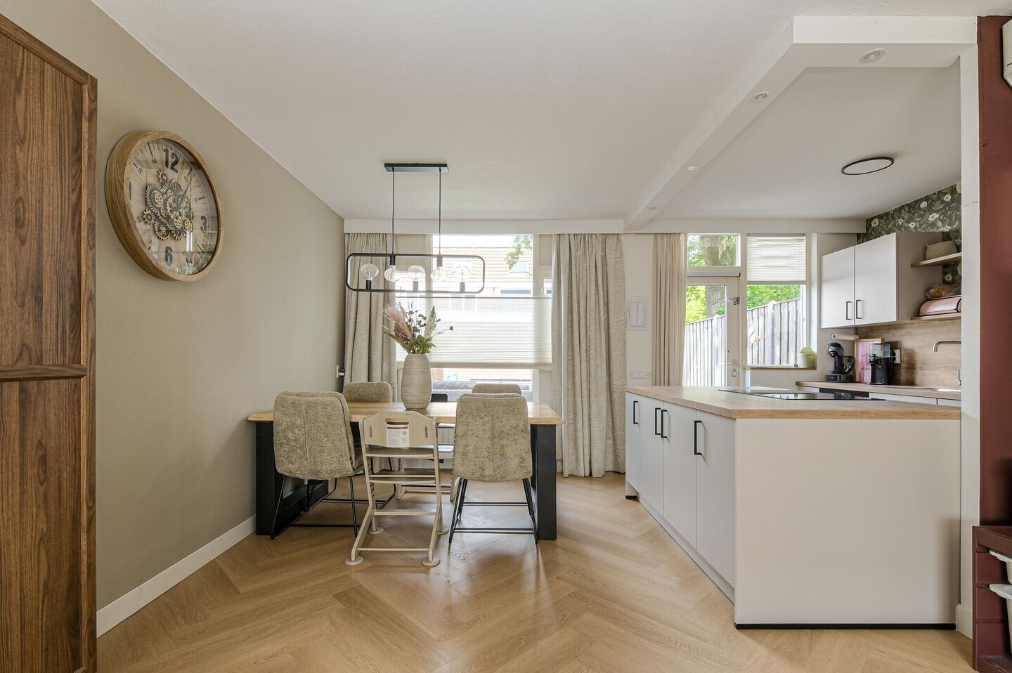 Hoekwoning te koop: Vossendonk 2, Raamsdonksveer
