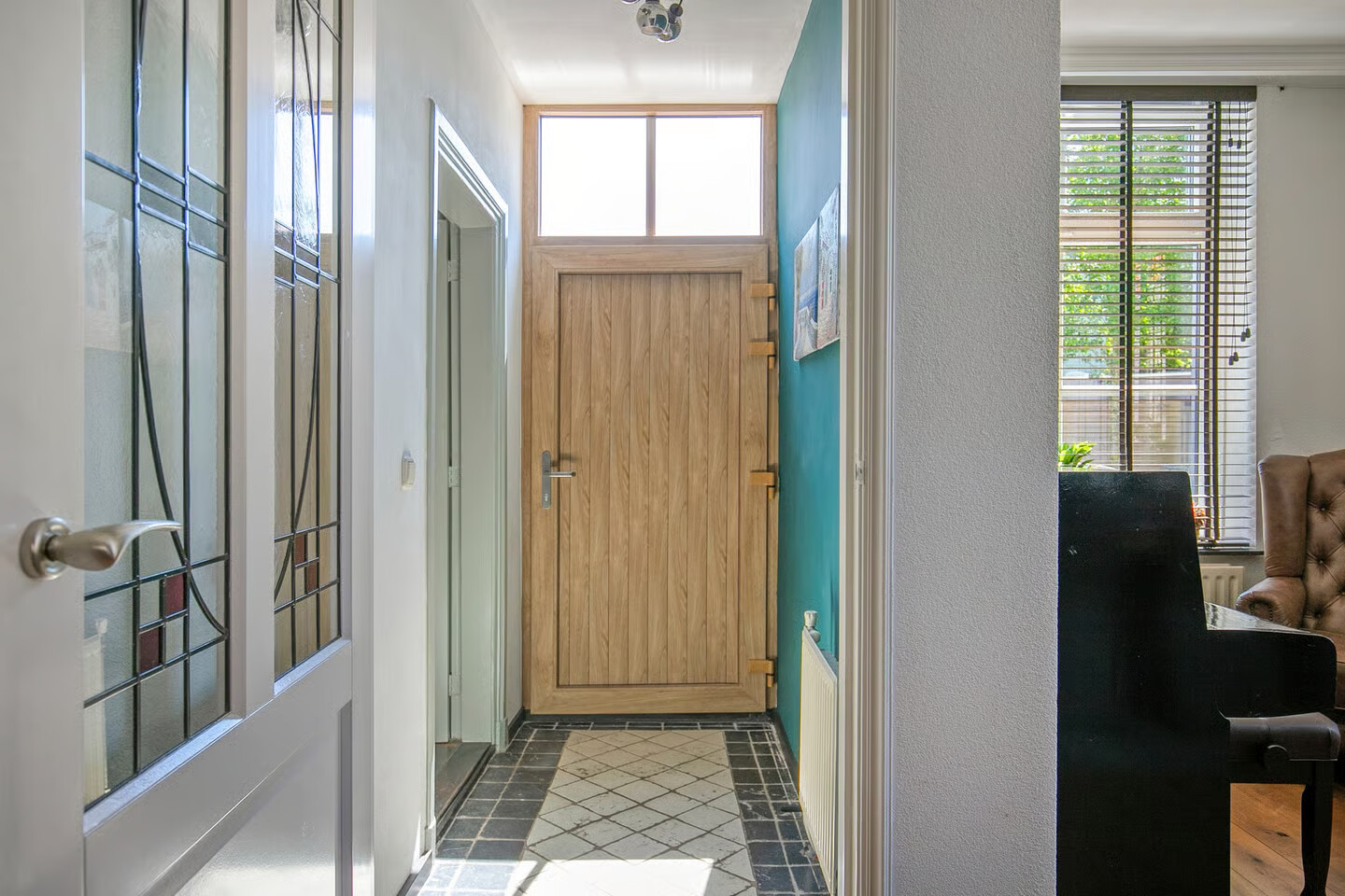 Twee-onder-één-kap te koop: Molenstraat 36, Raamsdonk