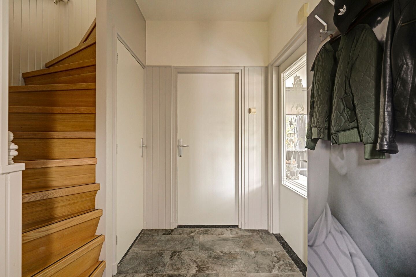 Tussenwoning te koop: Cornelis Oomestraat 11, Raamsdonk