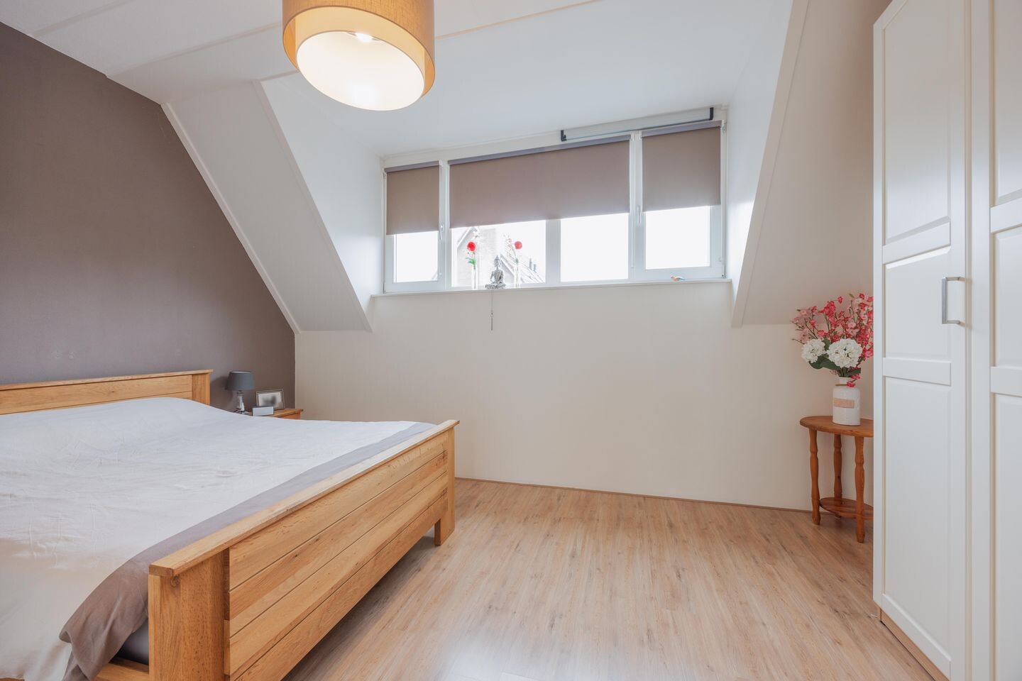 Tussenwoning te koop: Burg. Moonshof 38, Raamsdonk