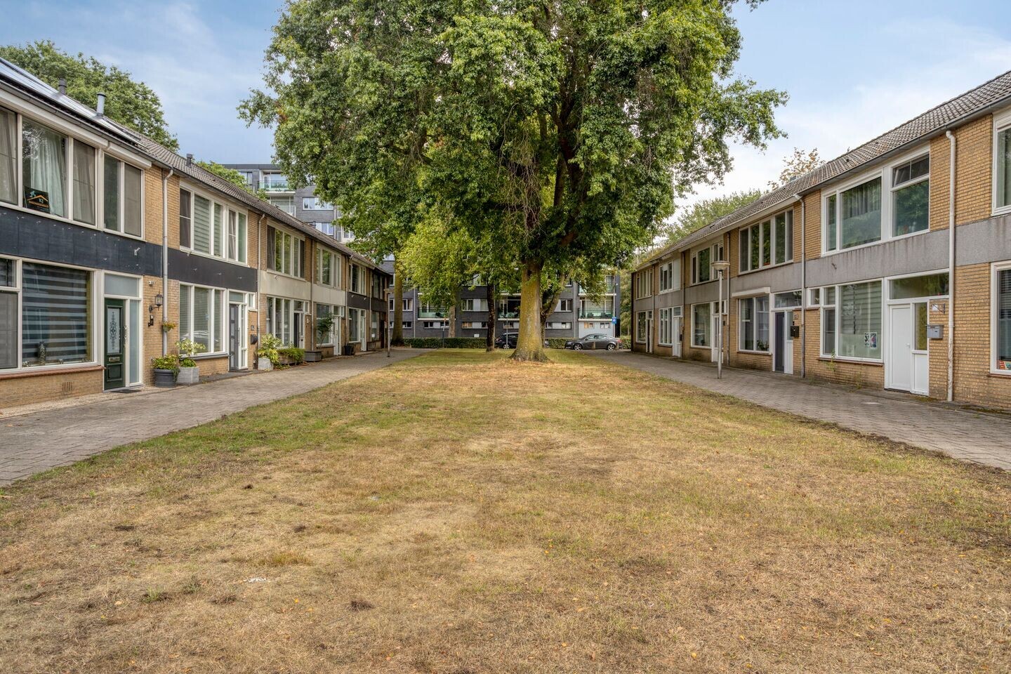 Tussenwoning te koop: Griegstraat 112, Tilburg