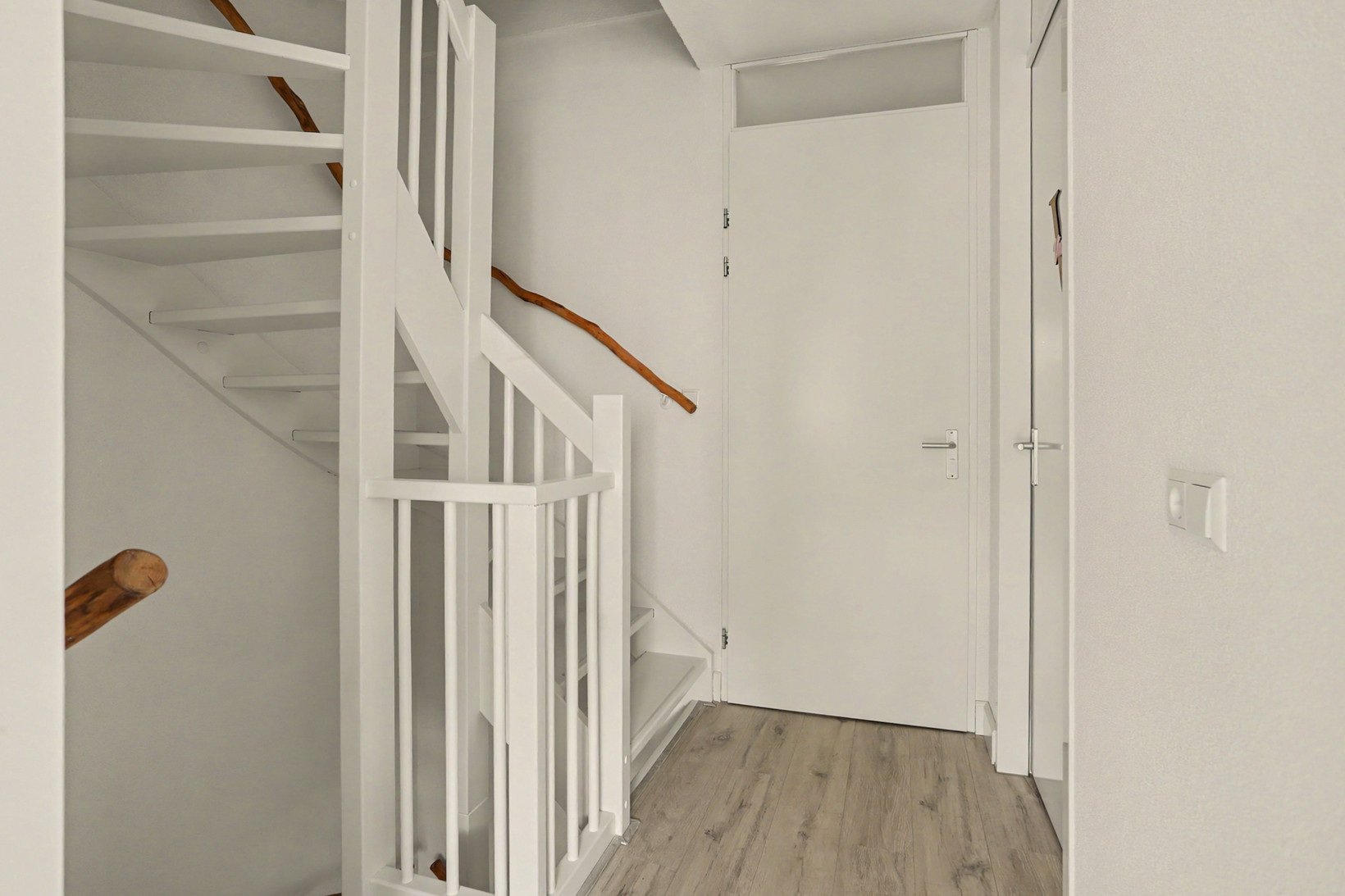 Tussenwoning te koop: Mahlerstraat 230, Tilburg