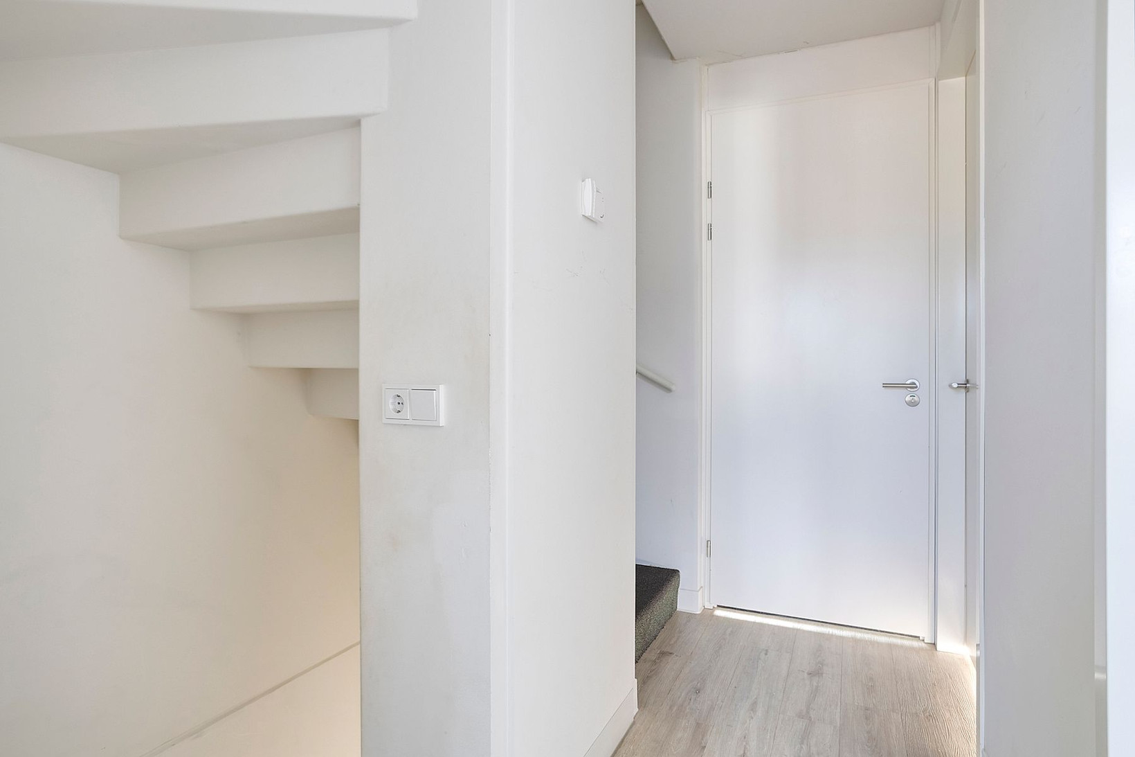 Tussenwoning te koop: Jac. van Vollenhovenstraat 245, Tilburg