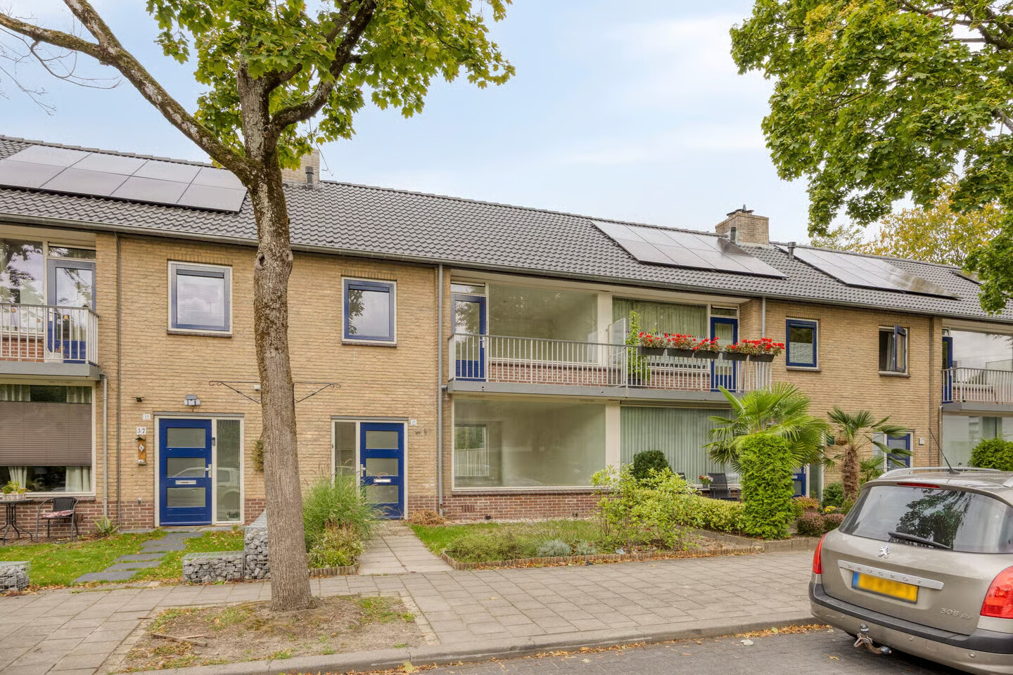 Tussenwoning te koop: Obrechtstraat 35, Tilburg