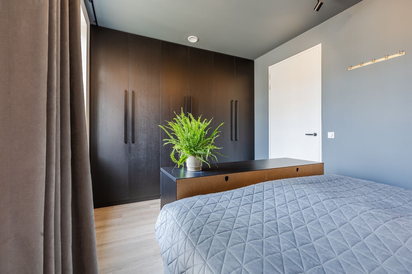 Tussenwoning te koop: Dahliahof 12, Tilburg