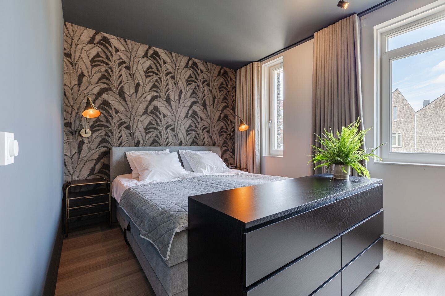 Tussenwoning te koop: Dahliahof 12, Tilburg