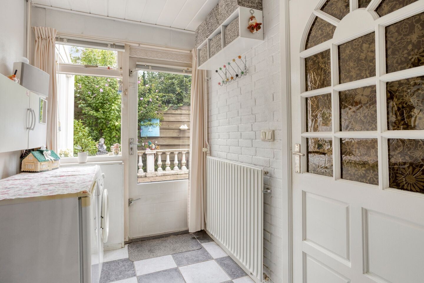 Hoekwoning te koop: Ambonstraat 1, Tilburg