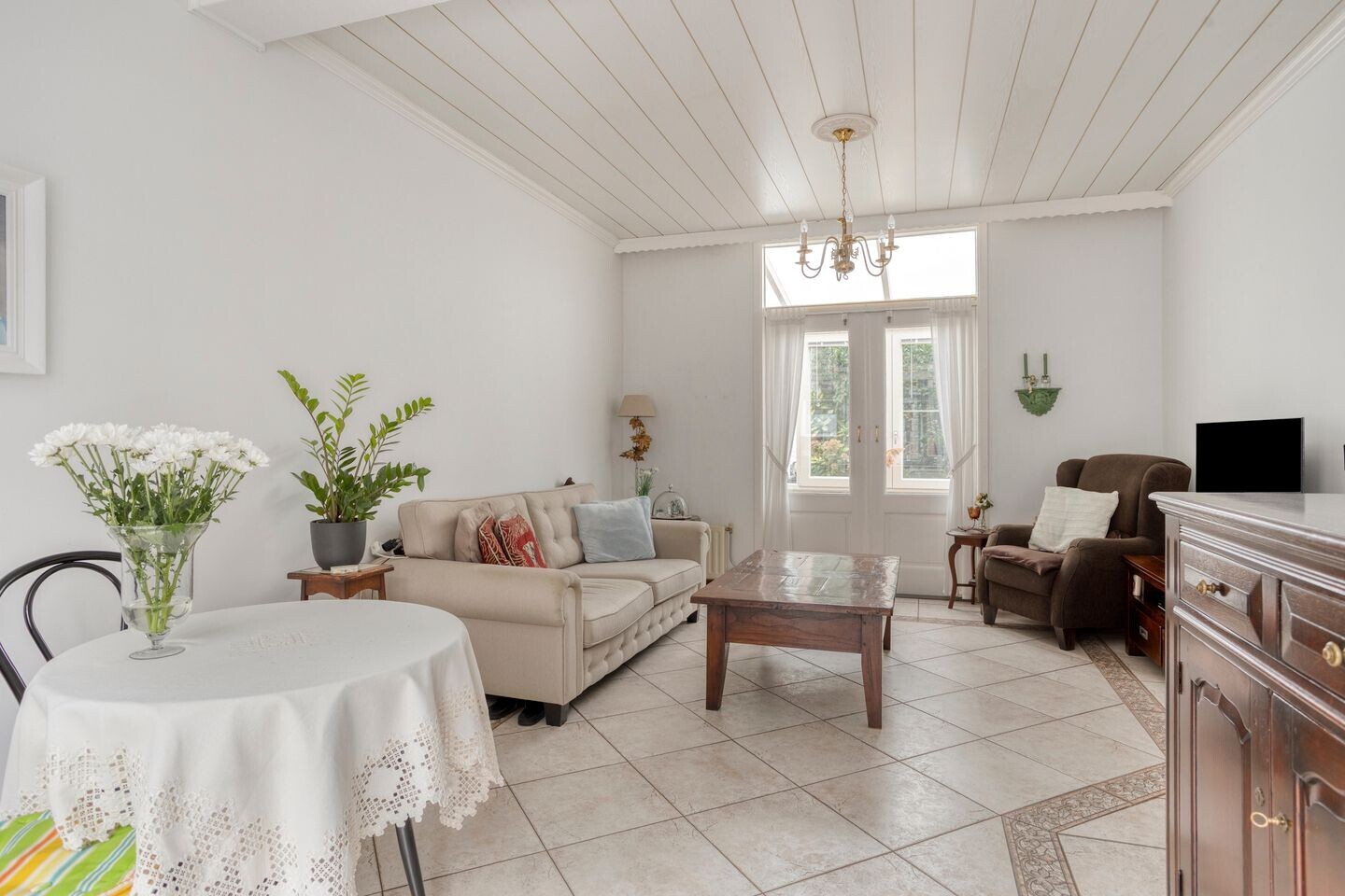 Hoekwoning te koop: Ambonstraat 1, Tilburg