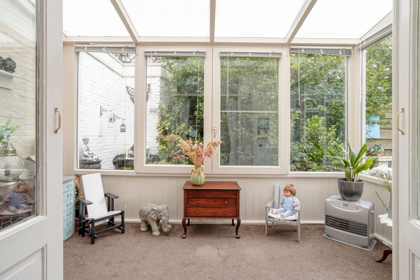 Hoekwoning te koop: Ambonstraat 1, Tilburg