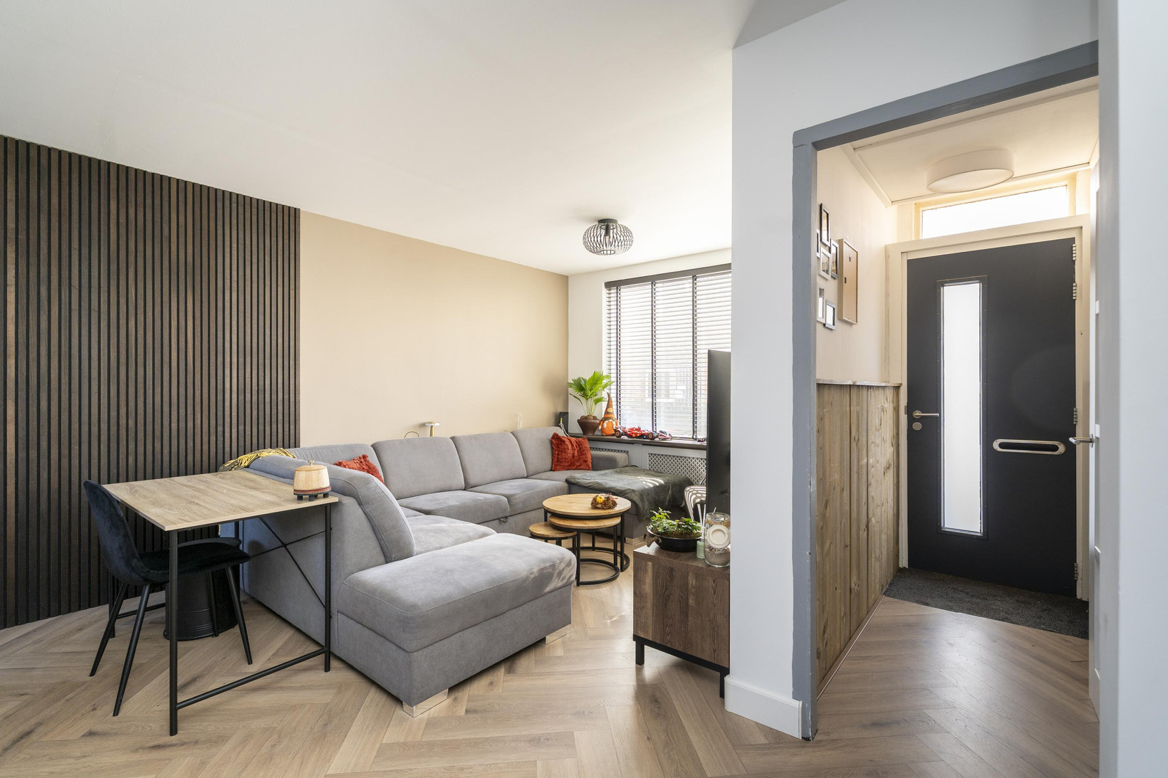 Tussenwoning te koop: Van Alphenstraat 37, Tilburg
