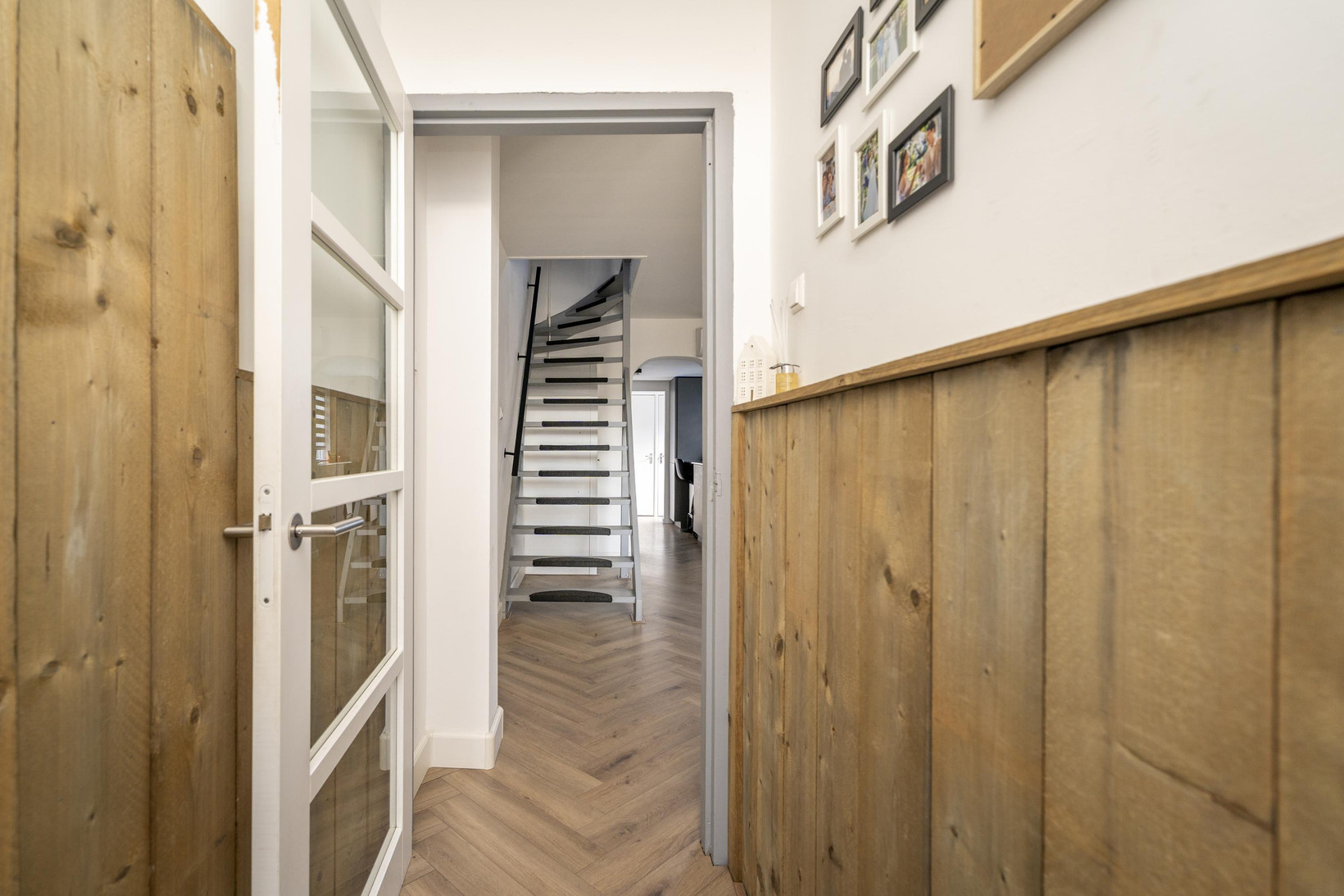 Tussenwoning te koop: Van Alphenstraat 37, Tilburg