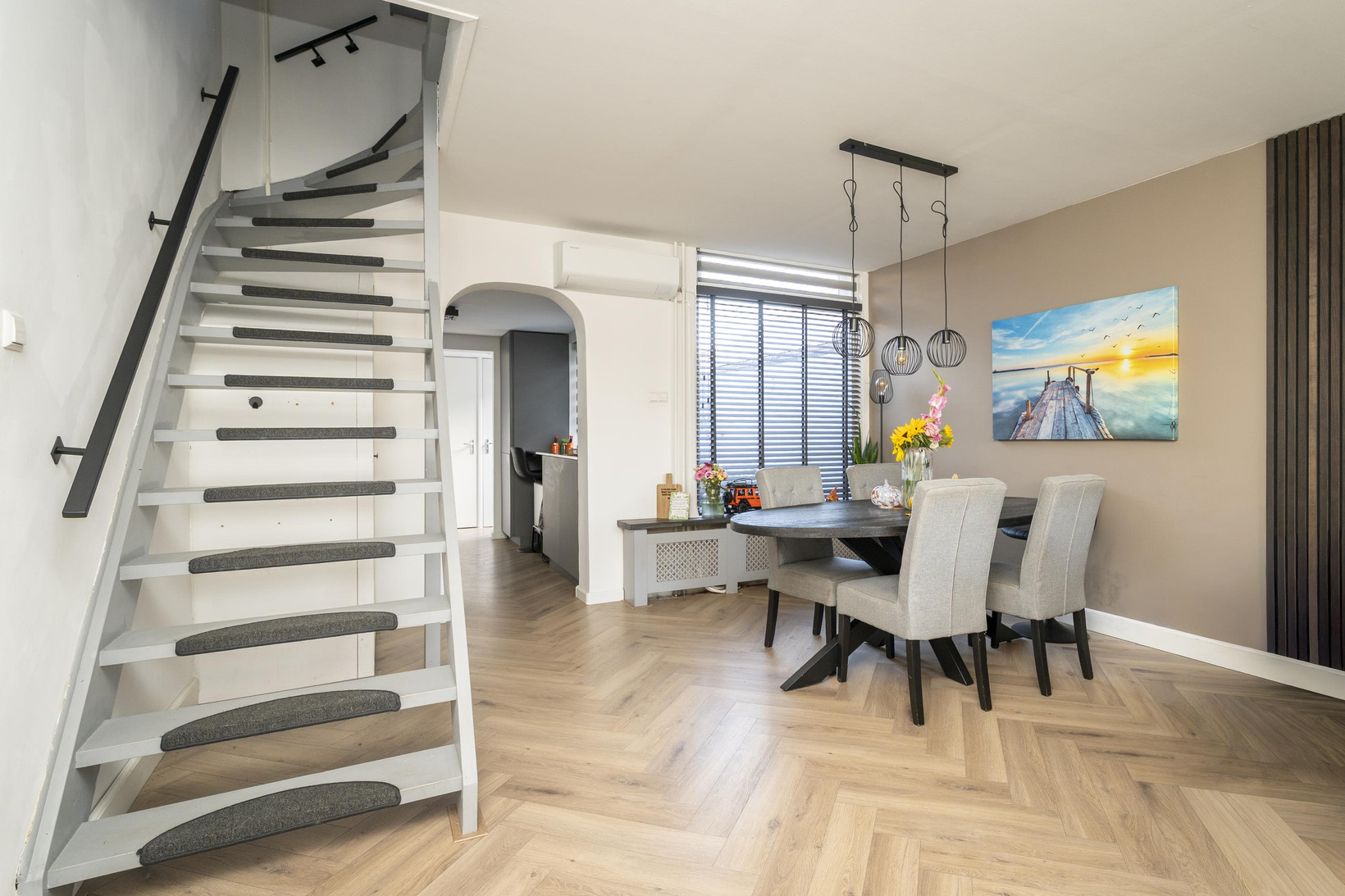 Tussenwoning te koop: Van Alphenstraat 37, Tilburg