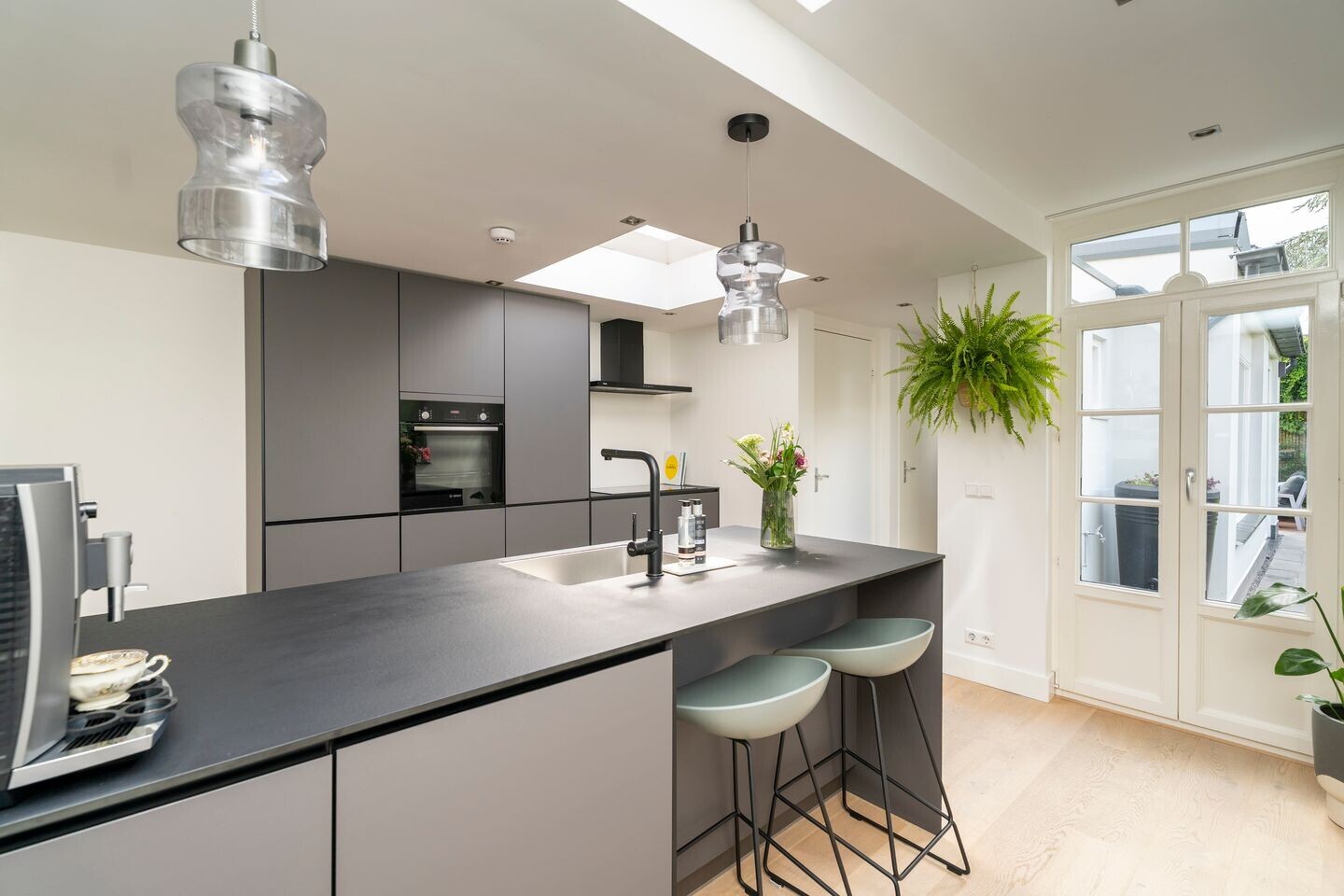 Tussenwoning te koop: Galjoenstraat 112, Tilburg