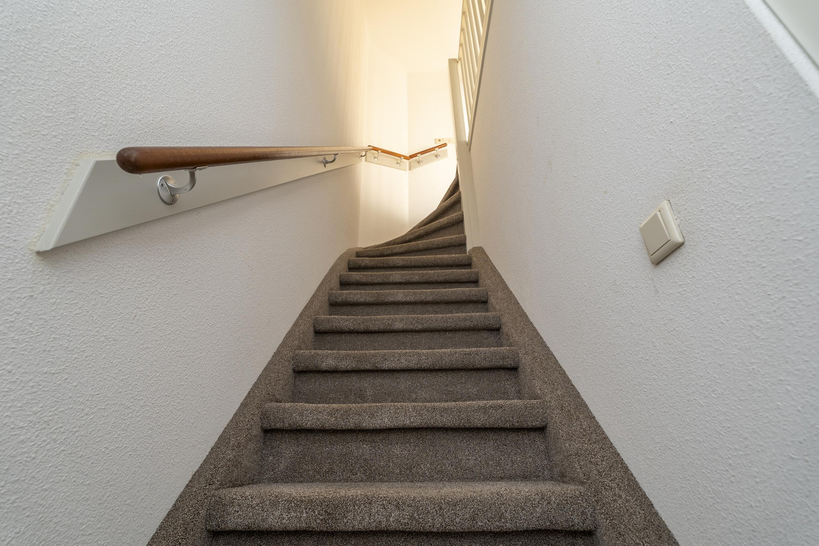 Tussenwoning te koop: Veluwestraat 10, Tilburg