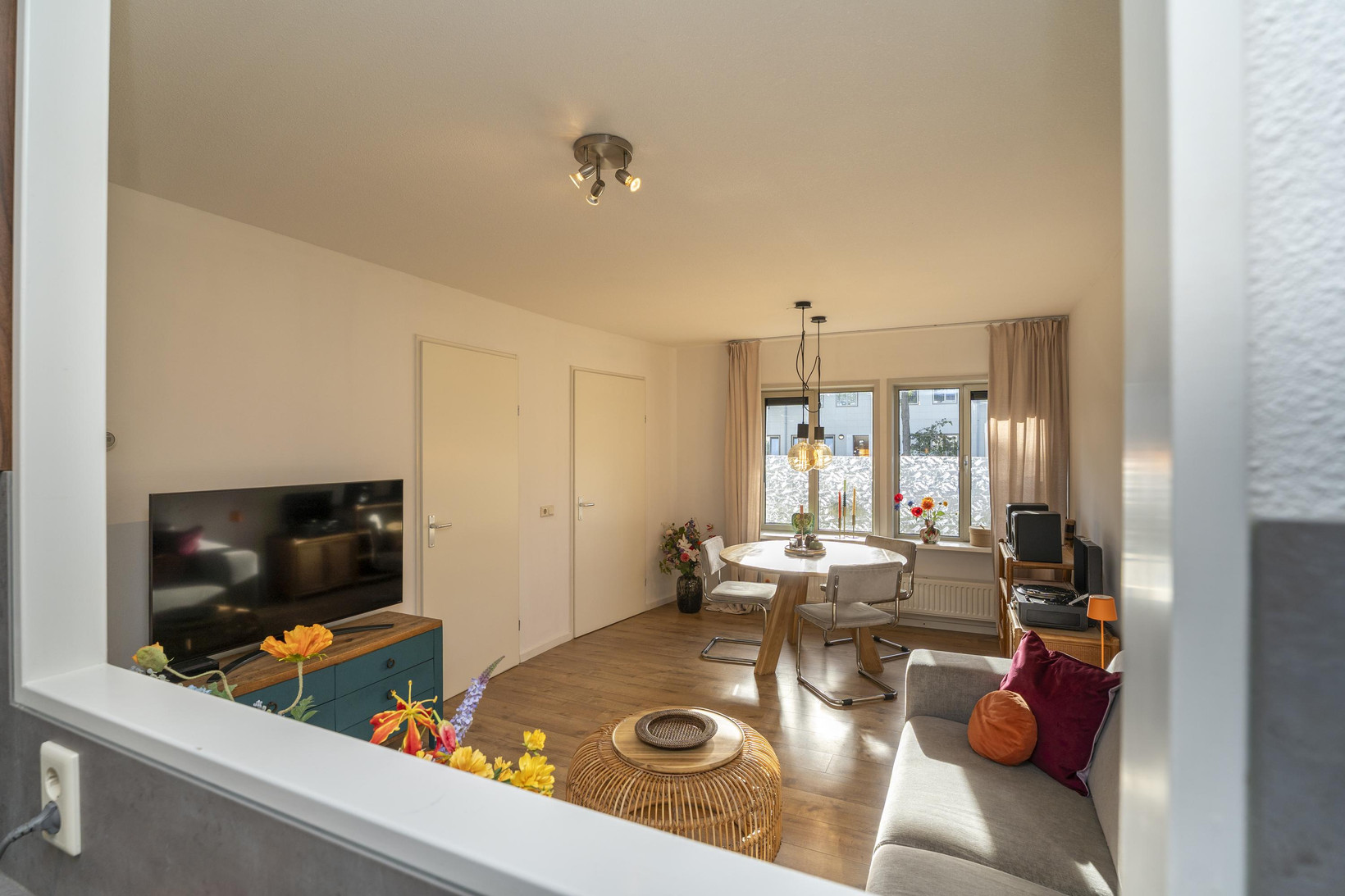 Tussenwoning te koop: Veluwestraat 10, Tilburg