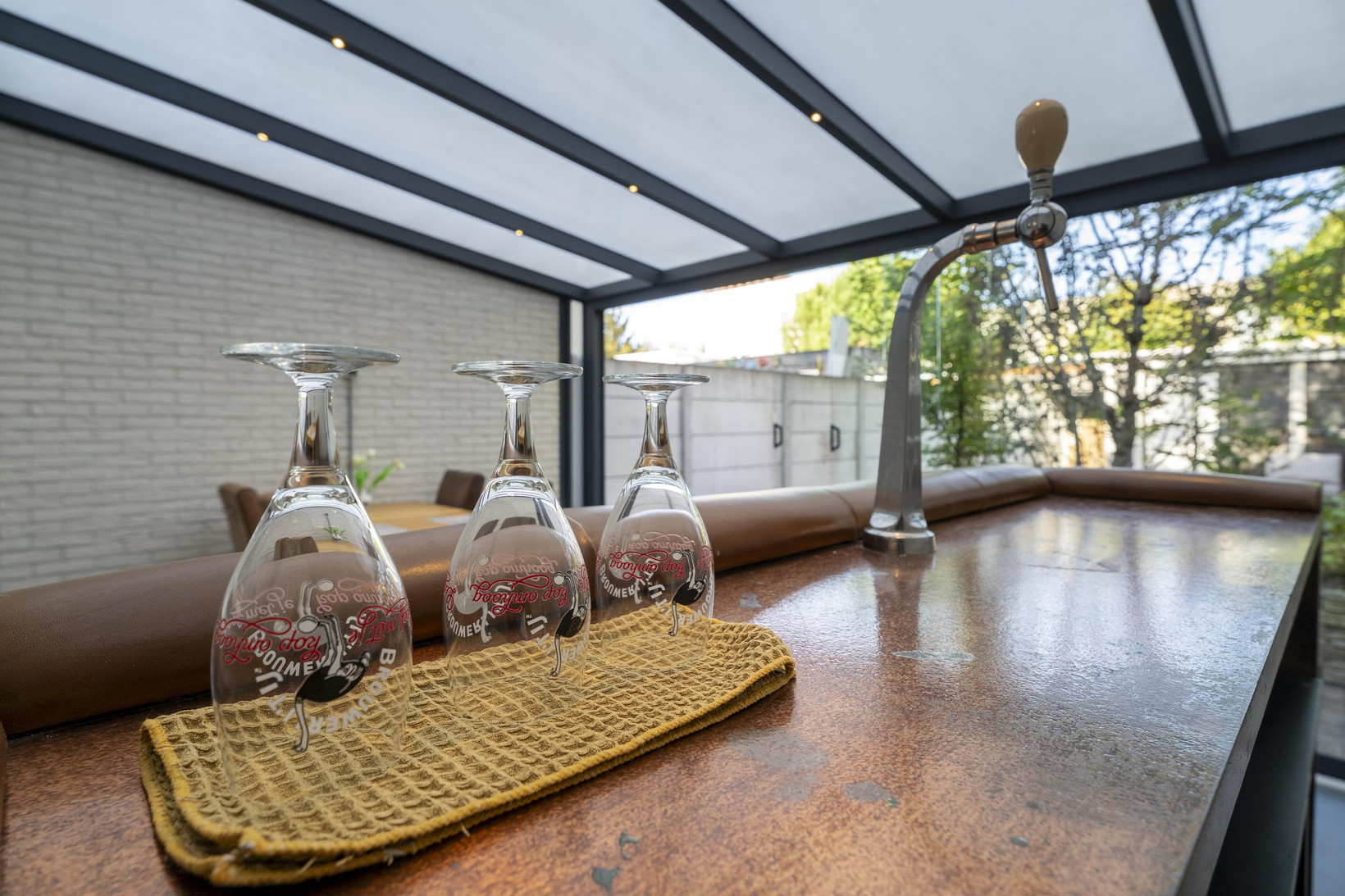 Tussenwoning te koop: Veluwestraat 10, Tilburg