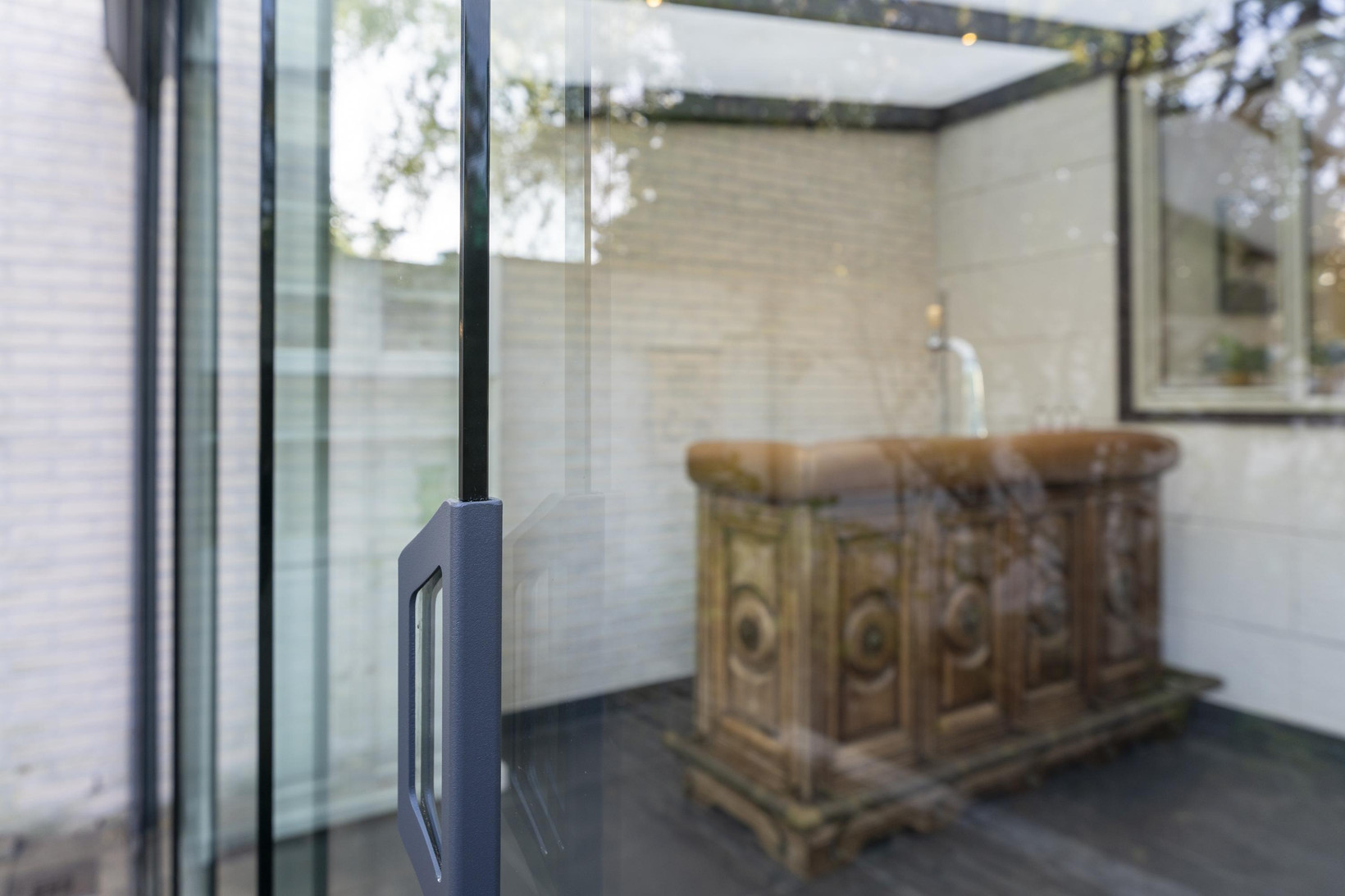 Tussenwoning te koop: Veluwestraat 10, Tilburg