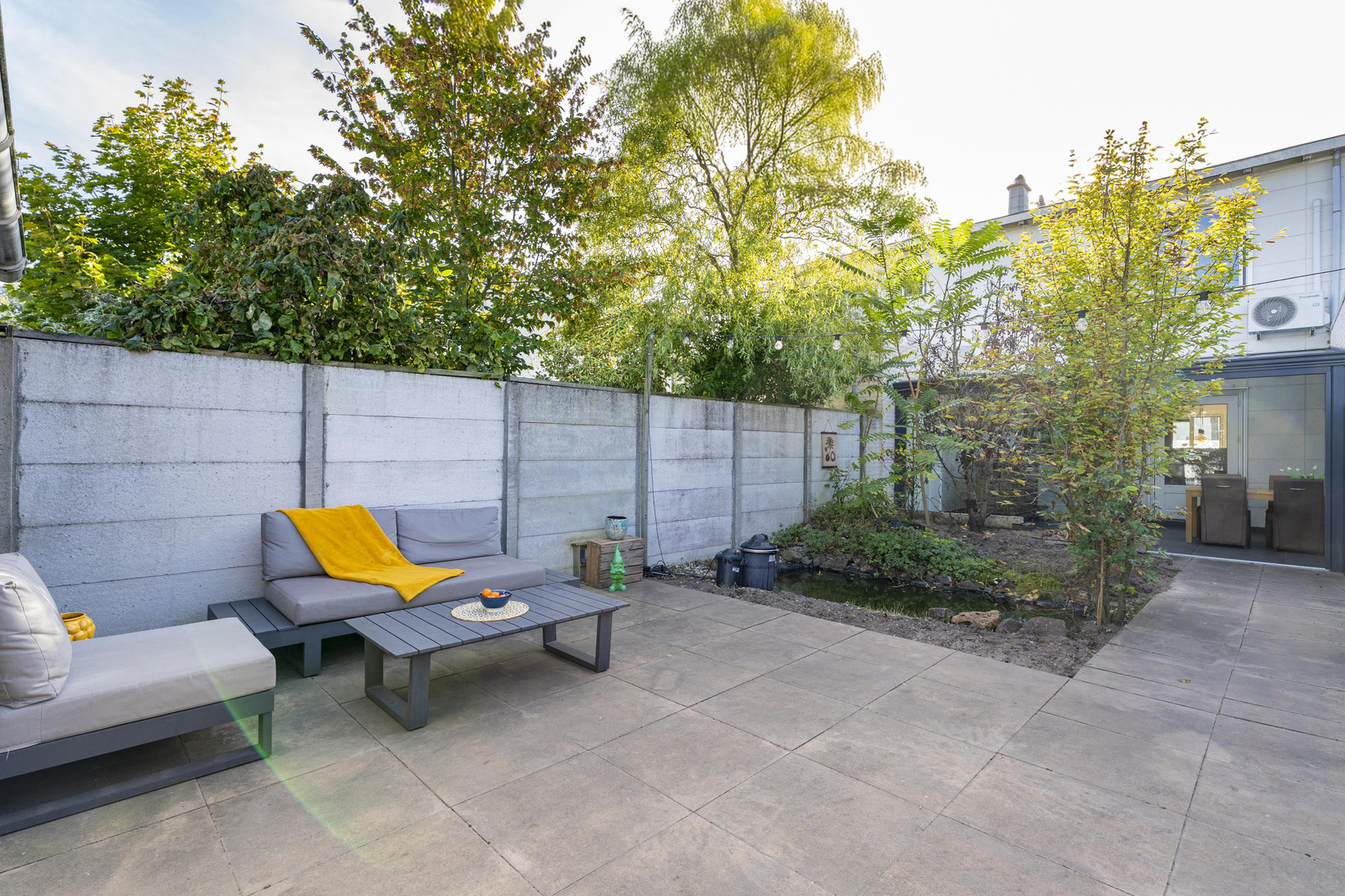 Tussenwoning te koop: Veluwestraat 10, Tilburg