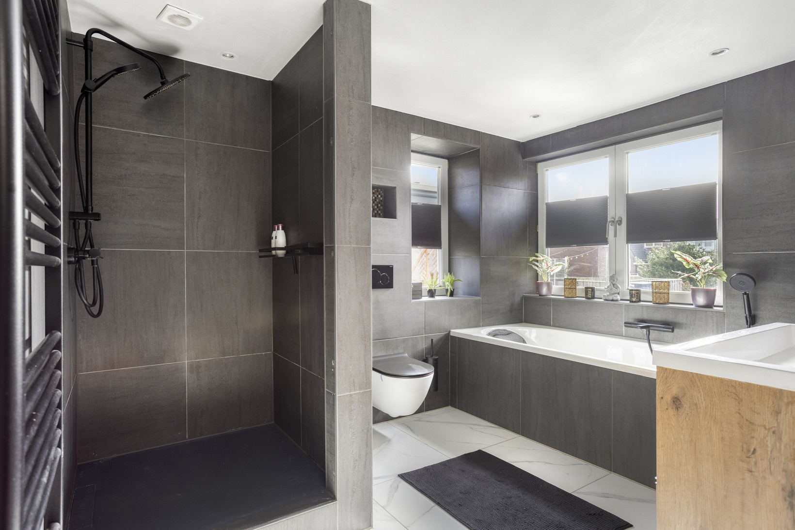 Hoekwoning te koop: Jan Maurits van Nassaustraat 38, Tilburg