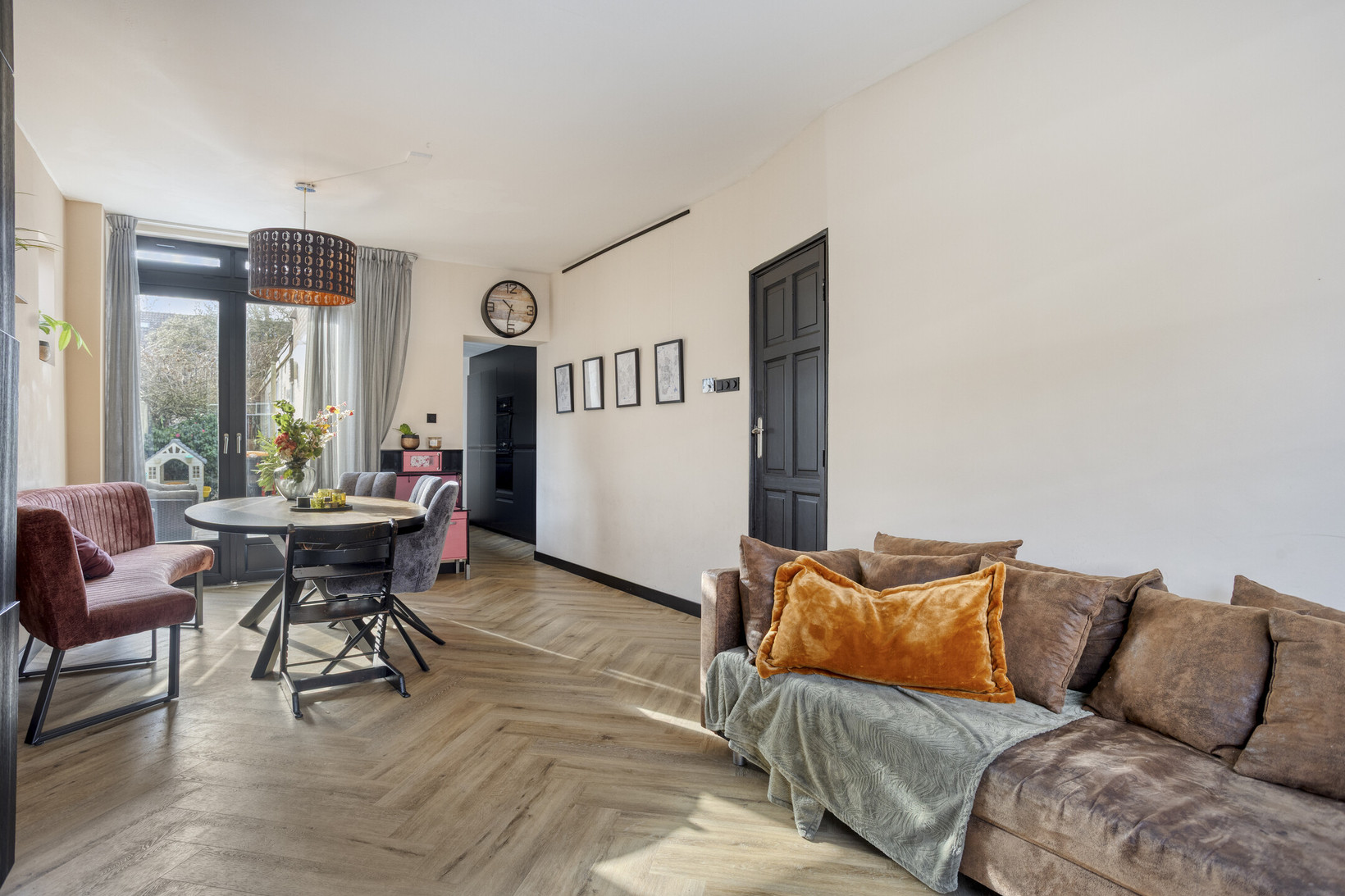 Hoekwoning te koop: Jan Maurits van Nassaustraat 38, Tilburg