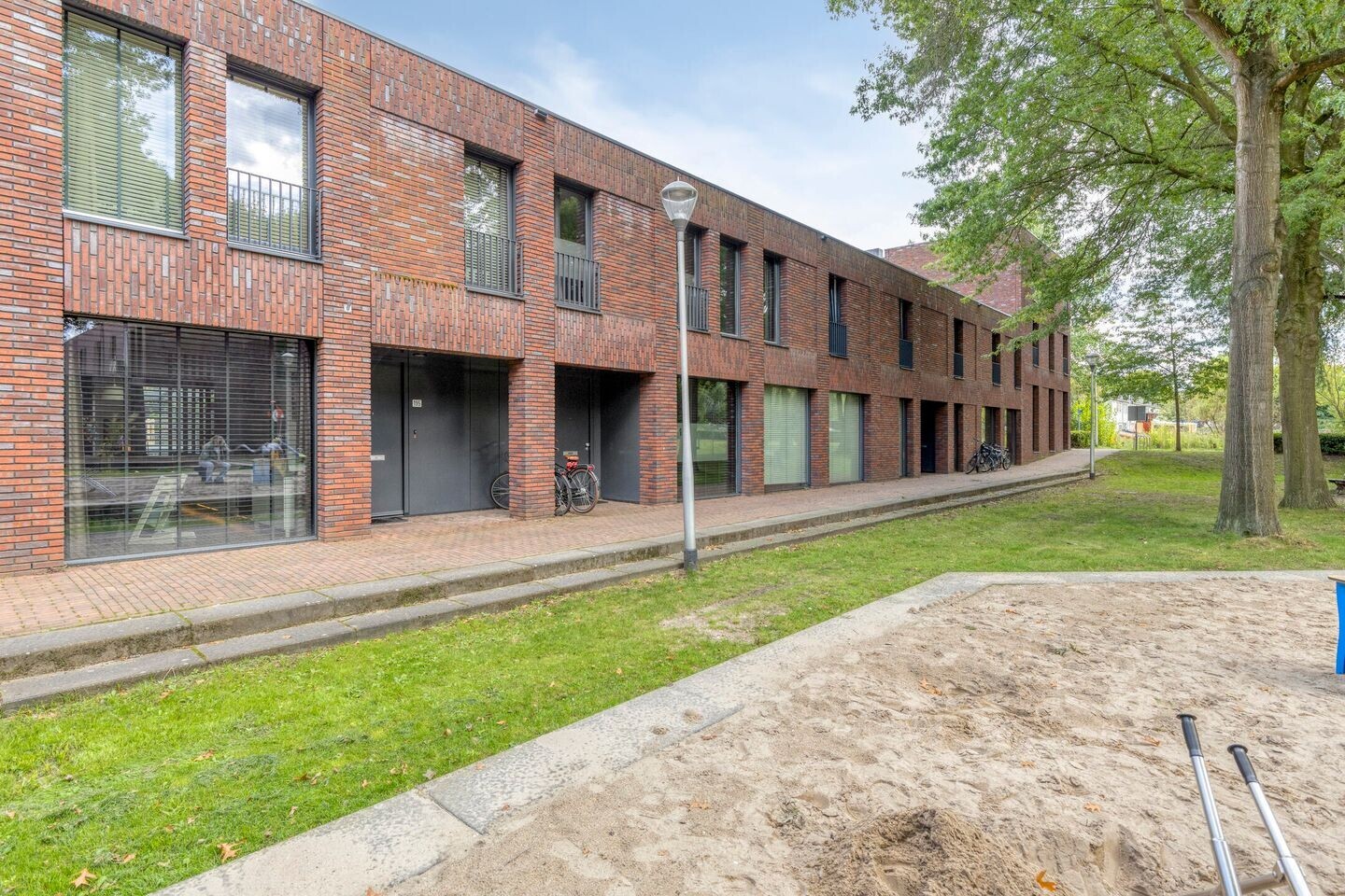 Tussenwoning te koop: De Werf 195, Tilburg
