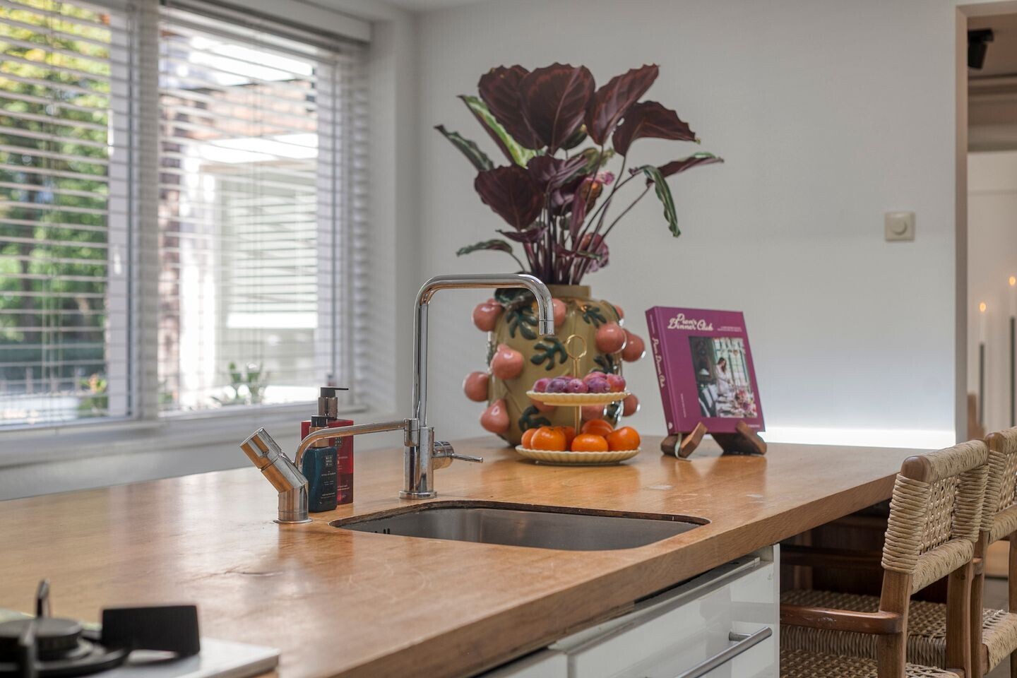 Hoekwoning te koop: Armhoefstraat 2, Tilburg