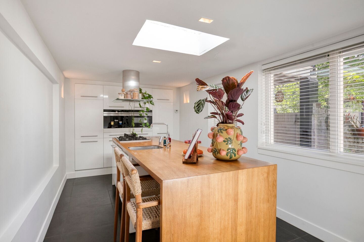 Hoekwoning te koop: Armhoefstraat 2, Tilburg