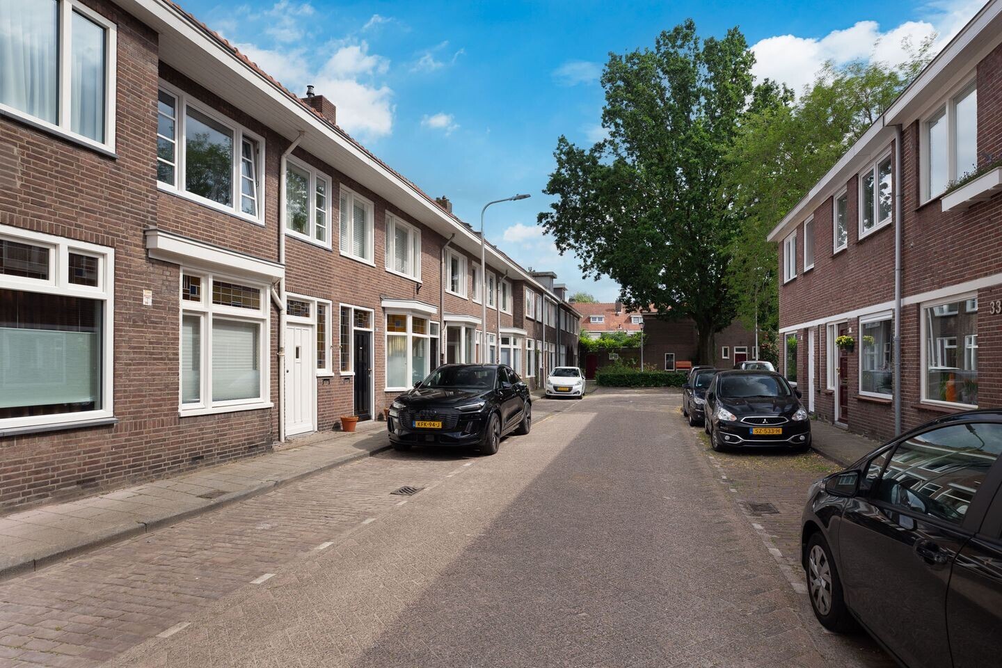 Tussenwoning te koop: Van Heutszstraat 54, Tilburg