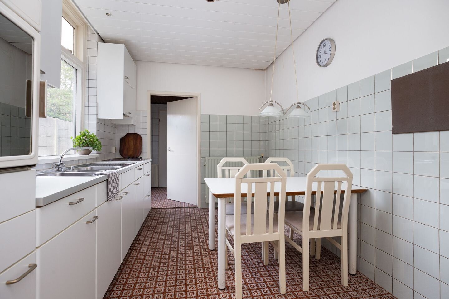 Tussenwoning te koop: Van Heutszstraat 54, Tilburg