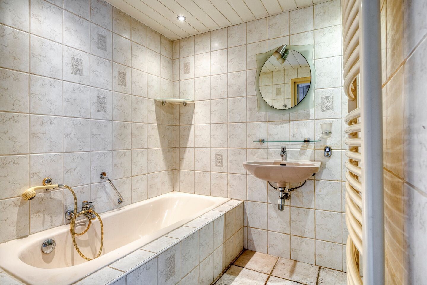 Tussenwoning te koop: Ringbaan-Zuid 105, Tilburg