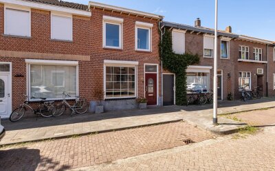 Oeverstraat 75