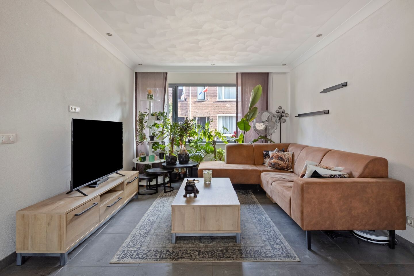 Tussenwoning te koop: Veestraat 135B, Tilburg