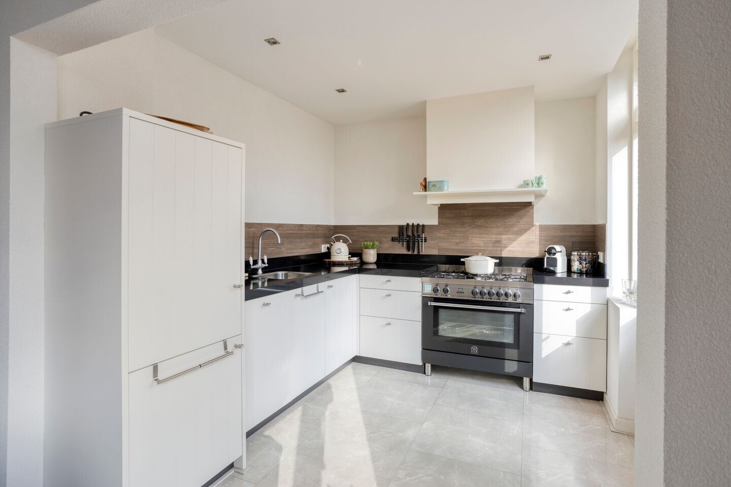 Tussenwoning te koop: Zwaluwstraat 4, Tilburg