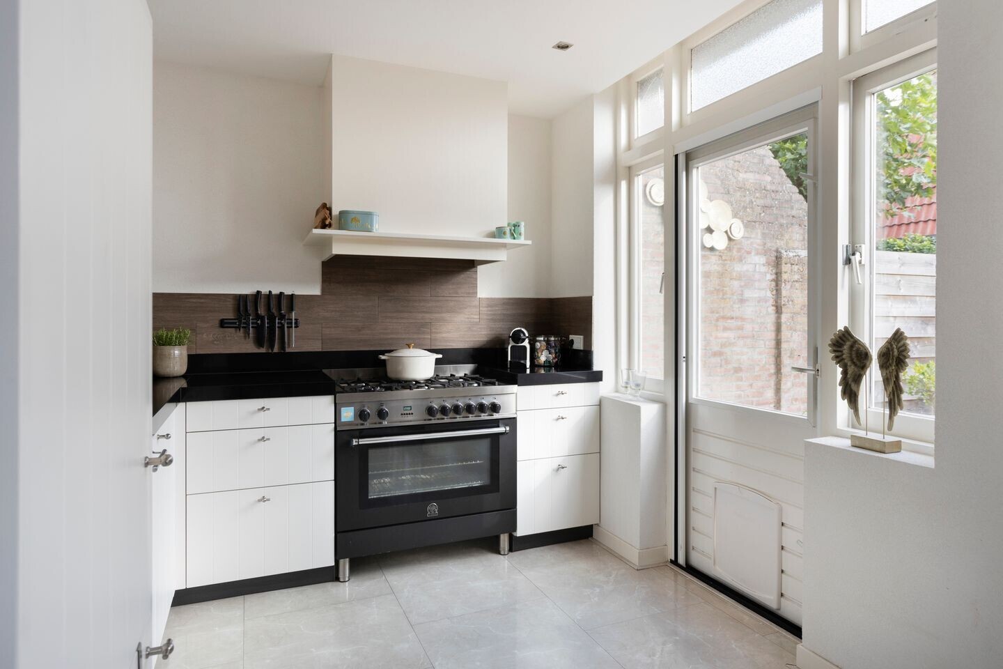 Tussenwoning te koop: Zwaluwstraat 4, Tilburg