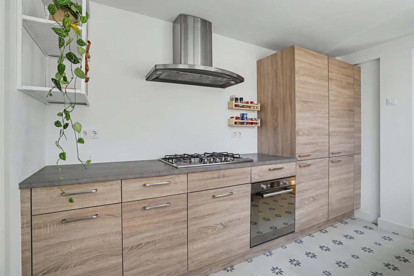 Tussenwoning te koop: Hobbemastraat 32, Tilburg