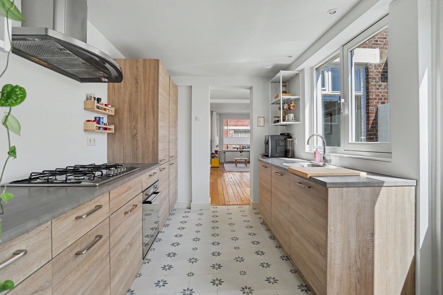 Tussenwoning te koop: Hobbemastraat 32, Tilburg